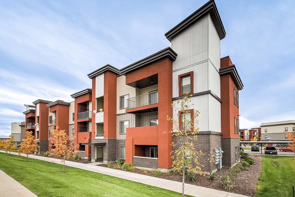 exterior view at the reserve at riverdale apartments in riverdale, nj