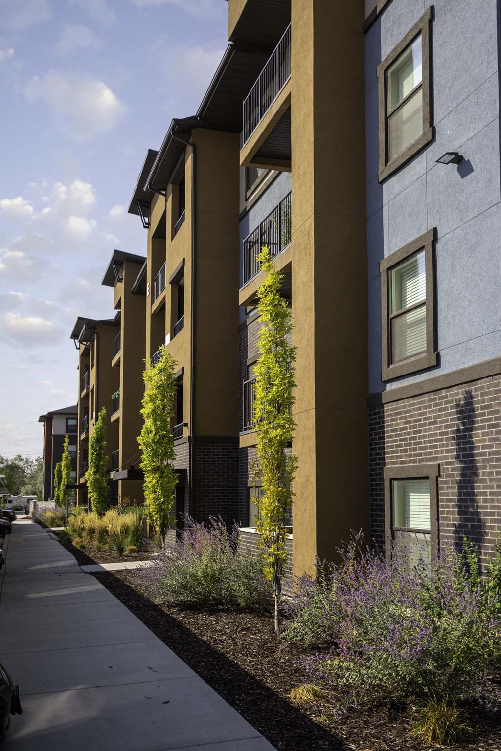 an exterior view of an apartment building
