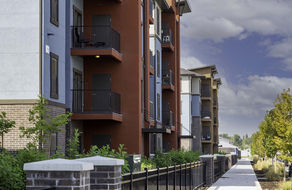 an exterior view of an apartment building