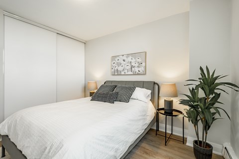 Bedroom Right