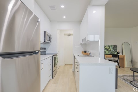 Kitchen & Living