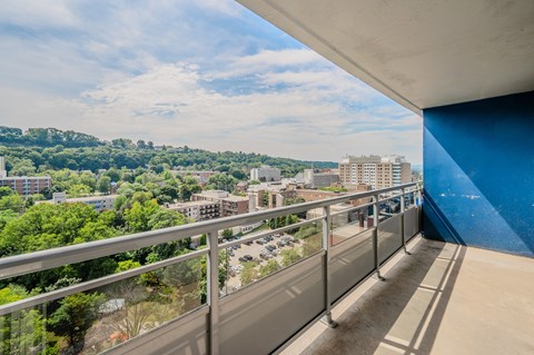 Balcony Left