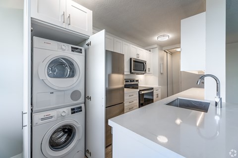 Kitchen Left