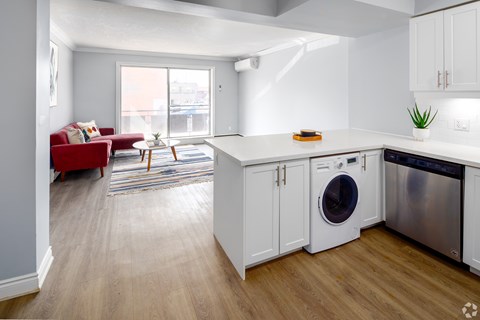 Kitchen & Laundry
