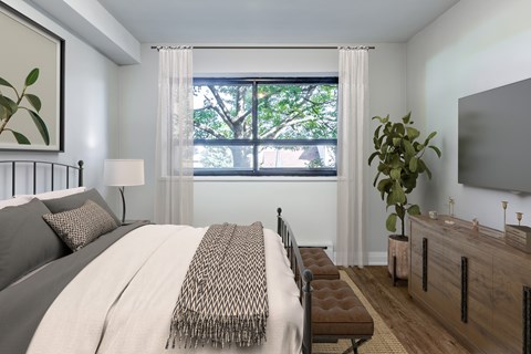 Bedroom Middle
