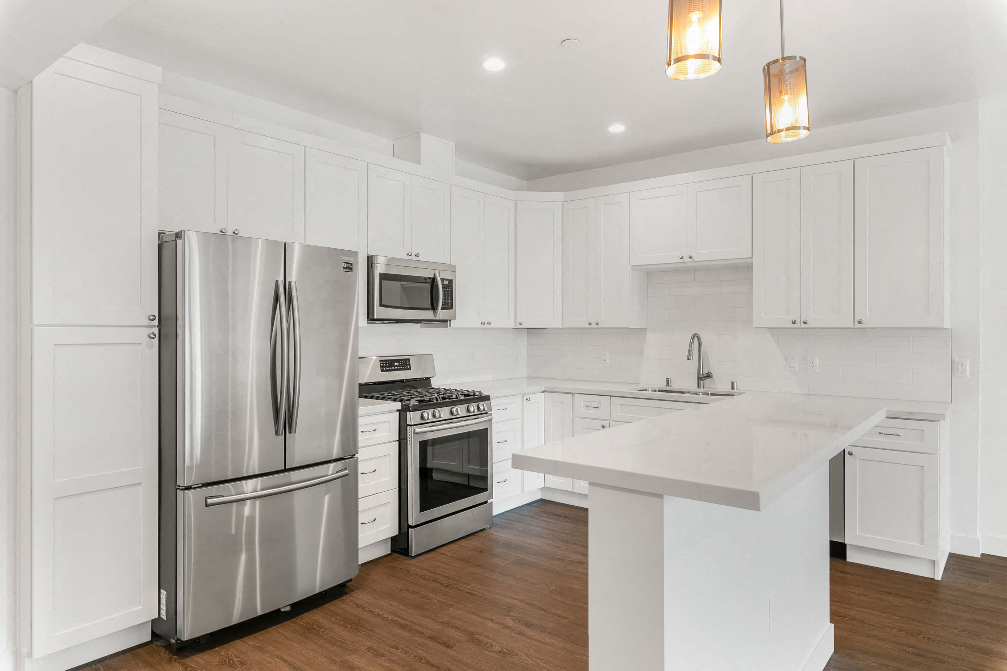 4112-14 Vantage is a similar property to Millennium Apartments located in Studio City