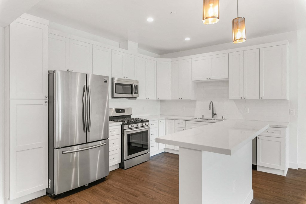 4112-14 Vantage is a similar property to The Willows Apartments, LLC located in Studio City