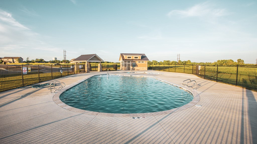 Pool and poolhouse
