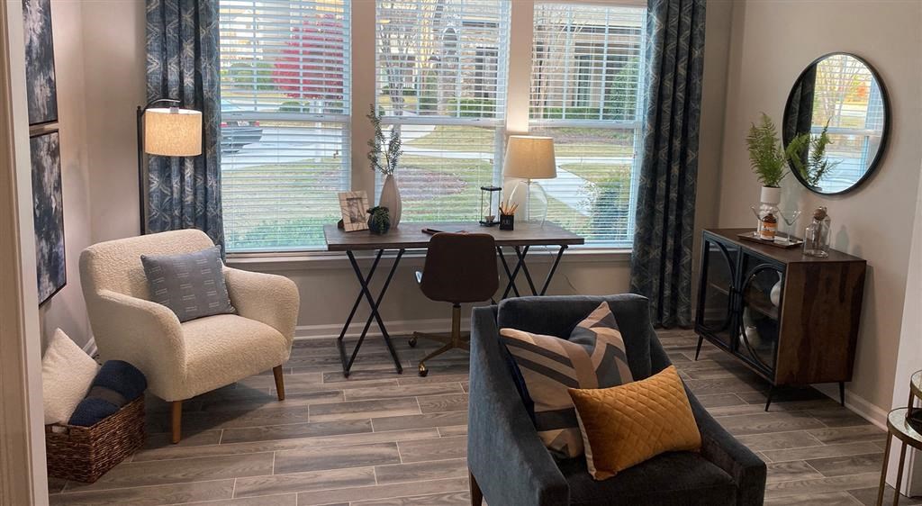 The Vinings At Laurel Creek Apartments, 3434 Laurens Road, Greenville