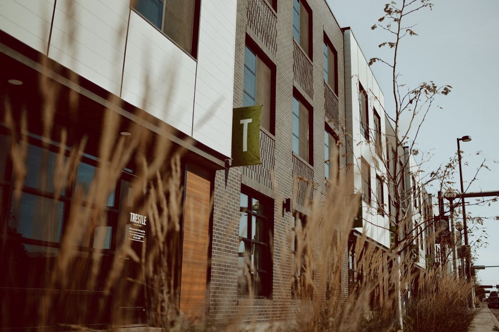 the building in which the hotel is located