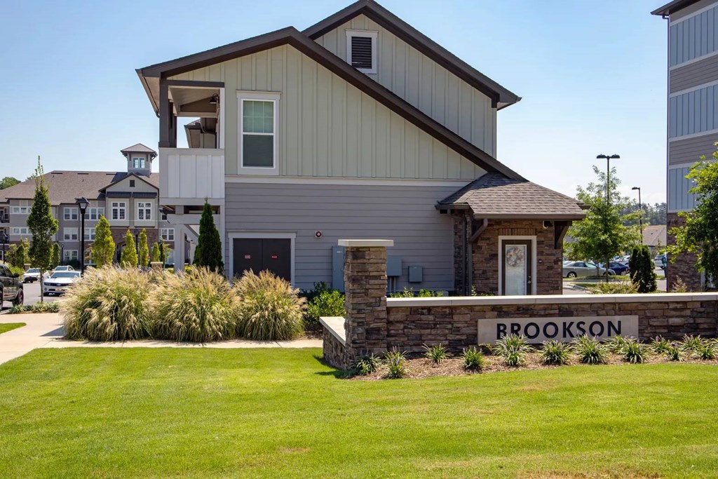 A house with the name Brooks on the front.