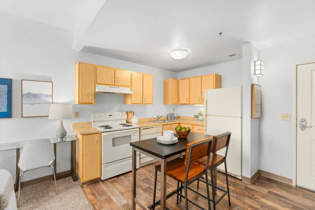 Dining Room at Pacific Tower Apartments, Oregon, 97209