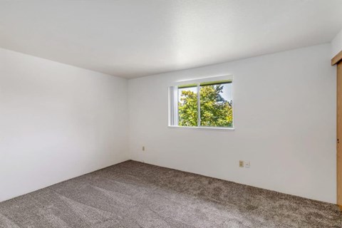 Carpeted Bedroom at Alder Creek Apartments, Vancouver