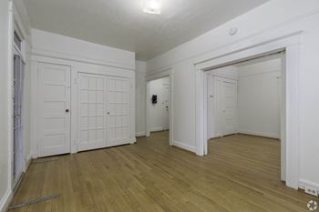 Unfurnished Living Area at Clay & Tiffany, Portland, 97201