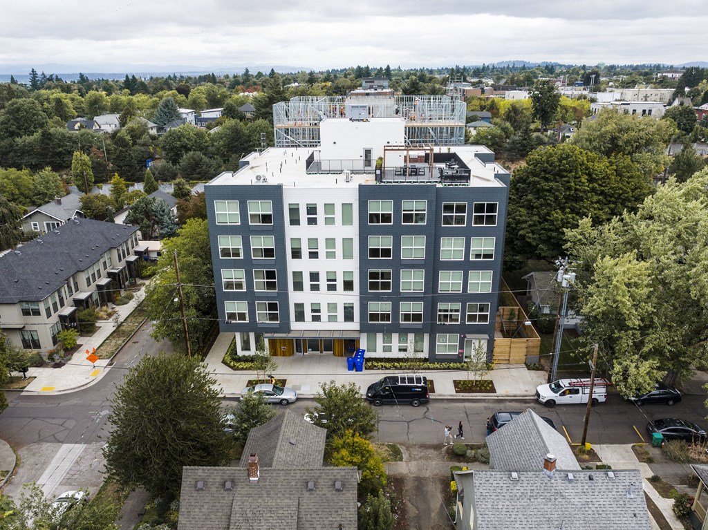 the building where the apartment is located at Shift, Portland, OR 97217