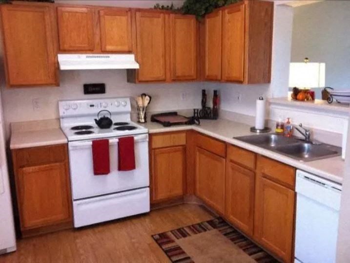 Fully Furnished Kitchen at Crescent Pointe, Virginia, 22554