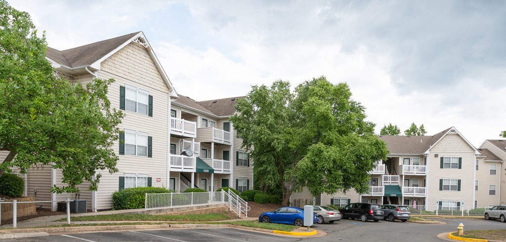 Off-street Parking Lot at Summerland Heights, Woodbridge  