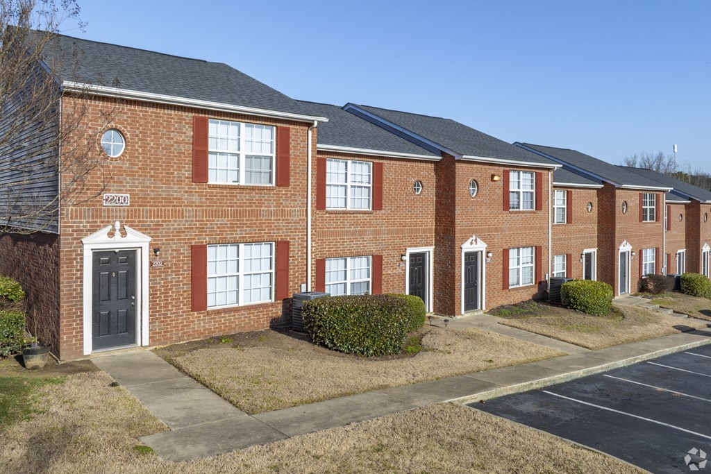 Community Exterior and Green Walkways at Greens of Concord, Concord, NC, North Carolina, 28025