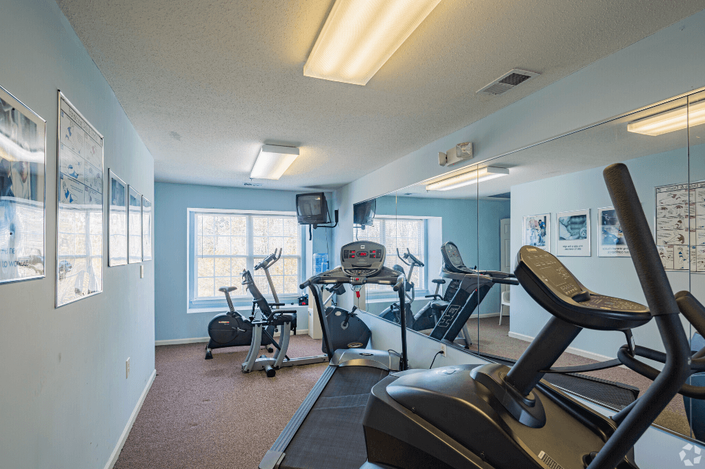 the gym at the preserve apartments
