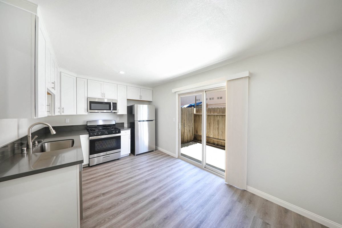 Azusa Hills Apartments