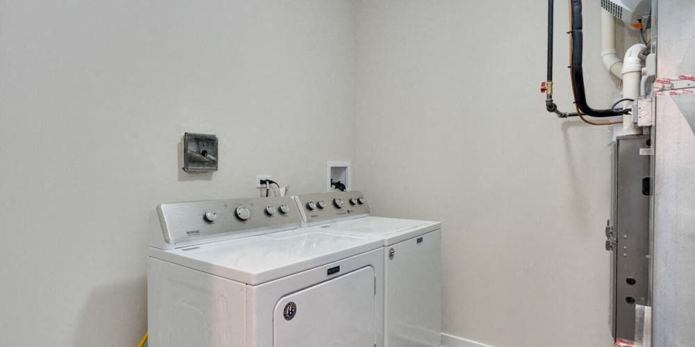 Washer Dryer at Highwood 246, Highwood