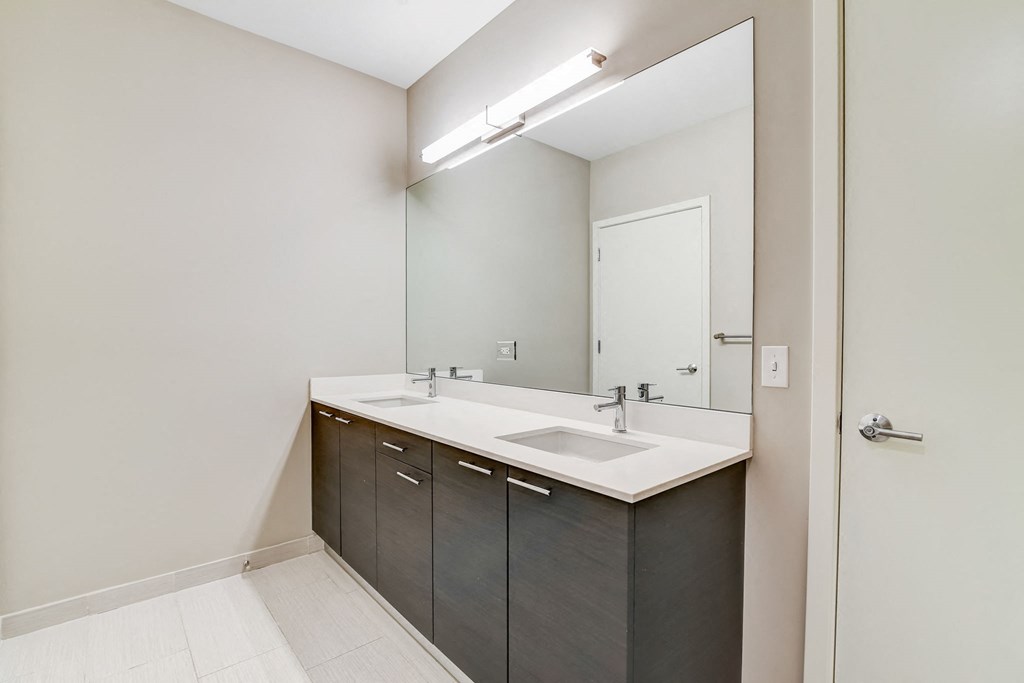 Vanity Lights at Clarendon Hills 229, Clarendon, IL, 60514