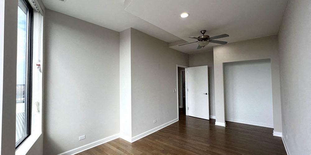 Large Living Area at Lavergne 4810, Illinois, 60630