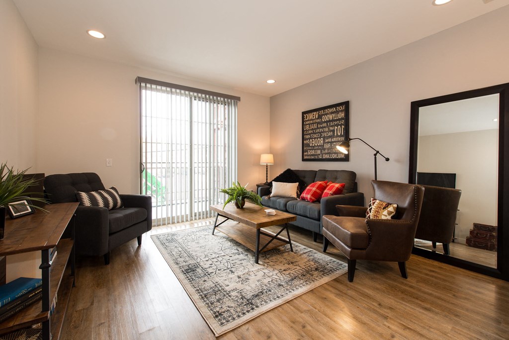 HIGHPOINT Albany Park On Kedzie