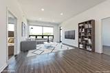 5427 N Broadway Apartments