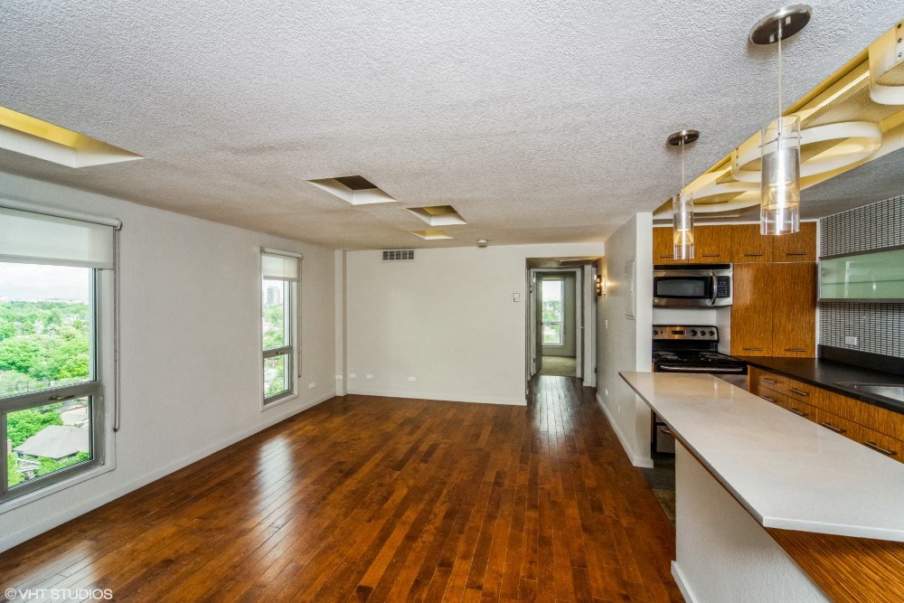 Bright and open living area with lots of natural lighting