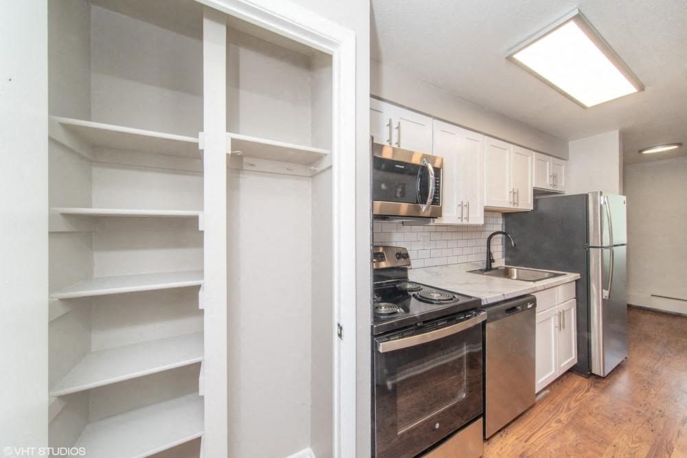 Large pantry in the kitchen for extra storage