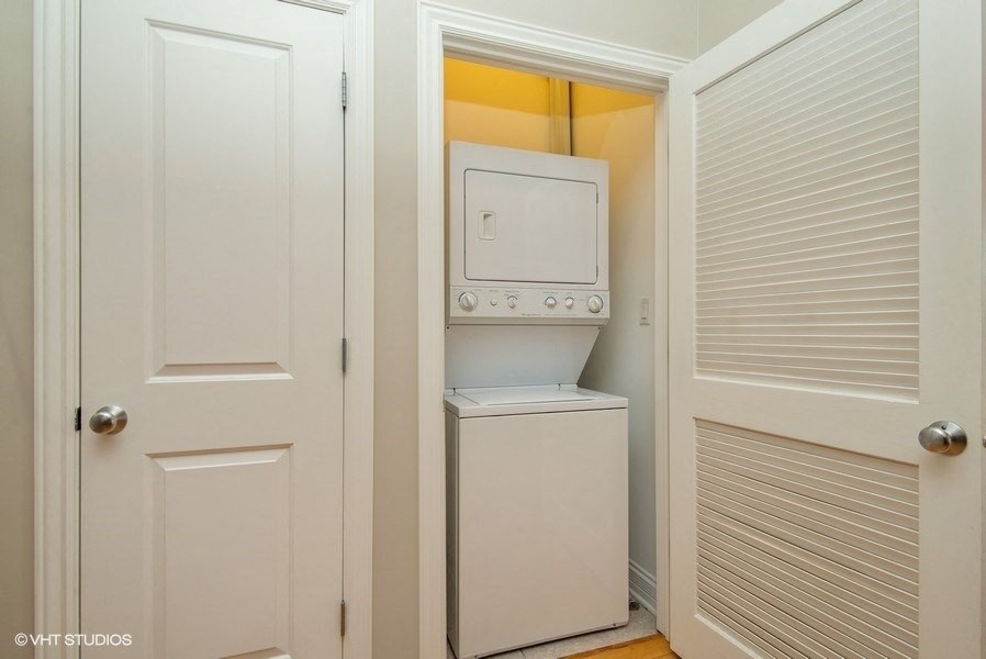 Stackable washer and dryer - 2 Bedroom