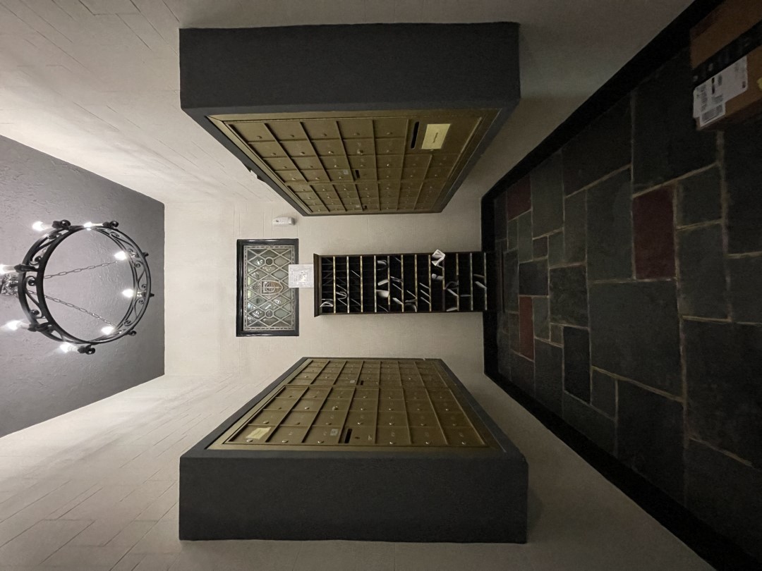 Mailroom at 1033 W Loyola, Chicago, Illinois