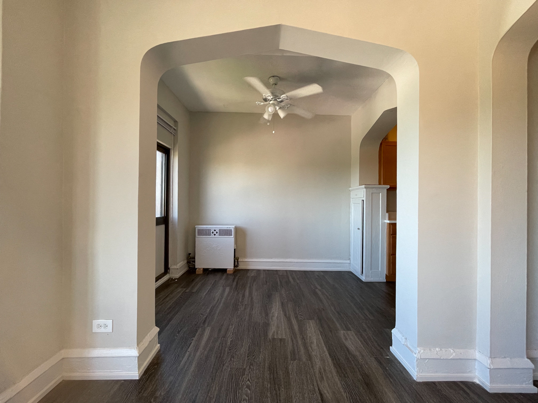 Ceiling fans in Dining Nook at 1033 W Loyola, Chicago, 60626