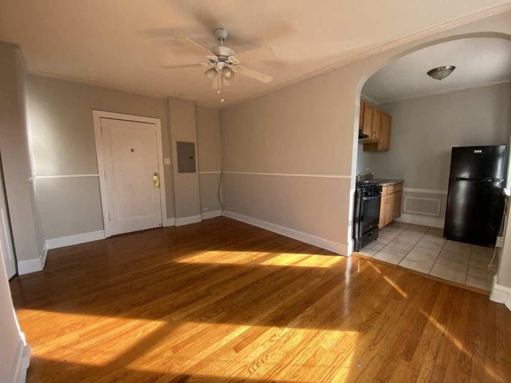 Rich wood flooring - George Spoor Studio