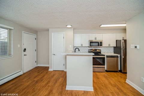 Come home to 1443 Elizabeth