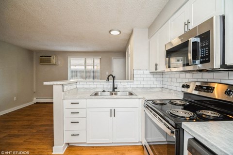 Beautiful Kitchen at 1443 Elizabeth