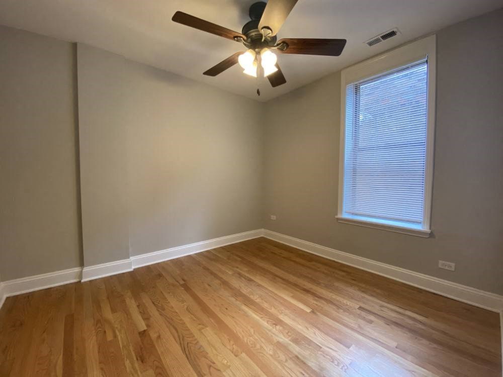 Bedroom with a nice window to allow natural light - 1 Bedroom