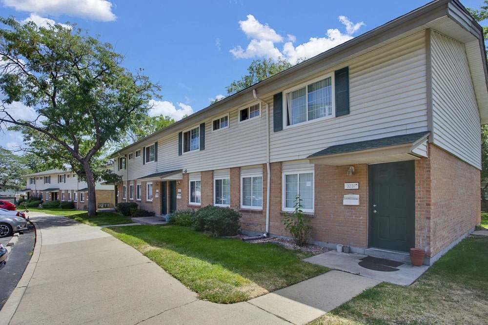 Townhome apartment home exterior