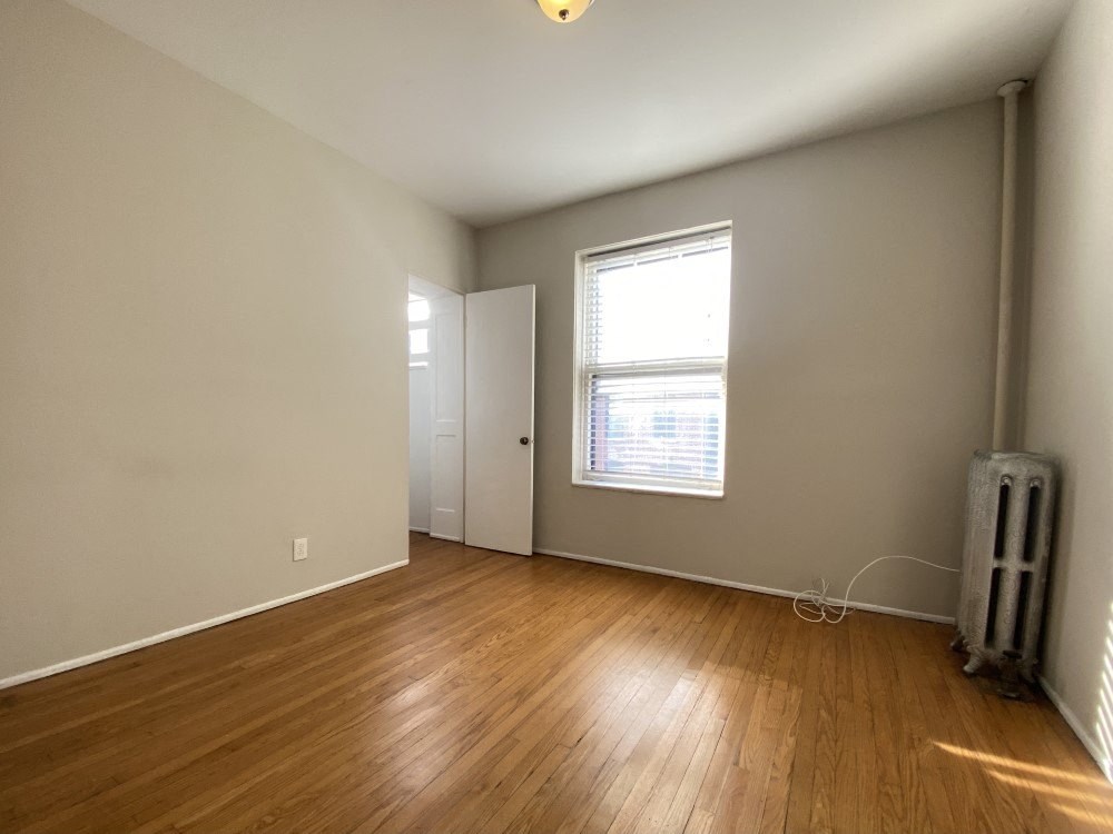 Nice size bedroom with a window - 2 Bedroom A