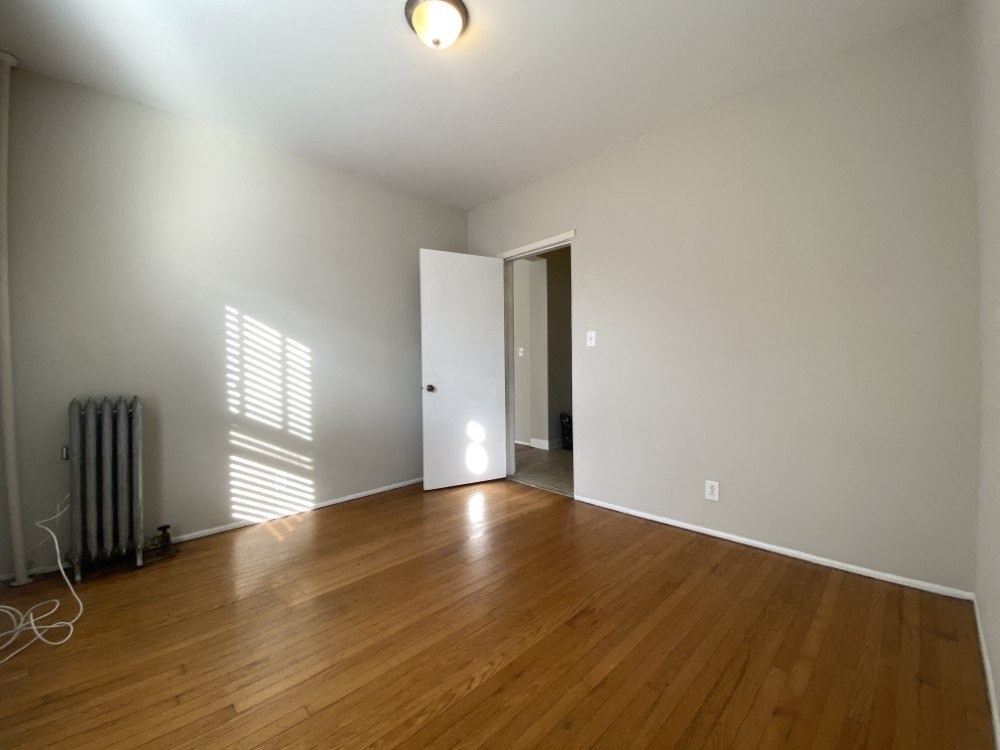 Large bedroom - 2 Bedroom A