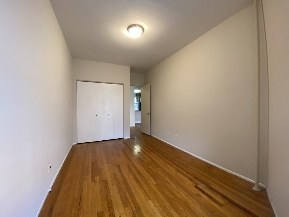 Bedroom with a large closet - 2 Bedroom B