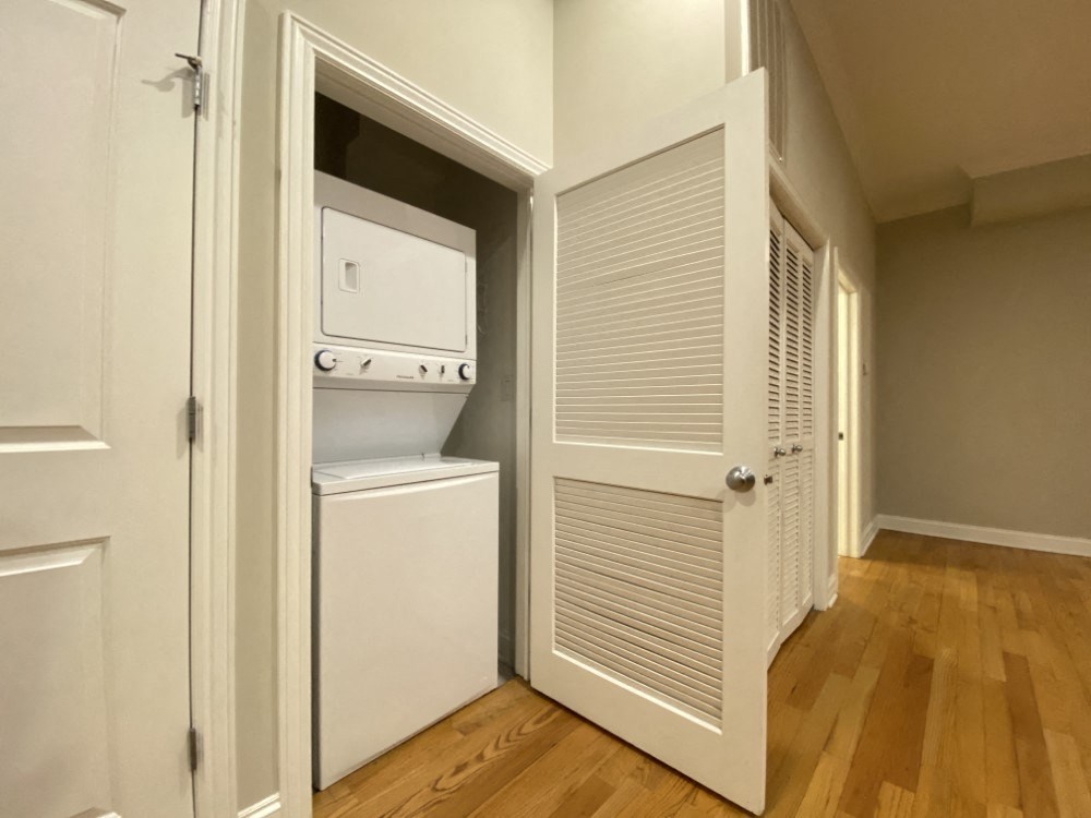 Stackable washer and dryer - 3 Bedroom