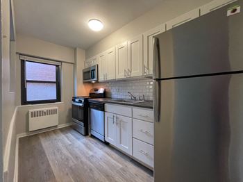 Granite Countertops (in select units)  at 5550 S Dorchester, Chicago