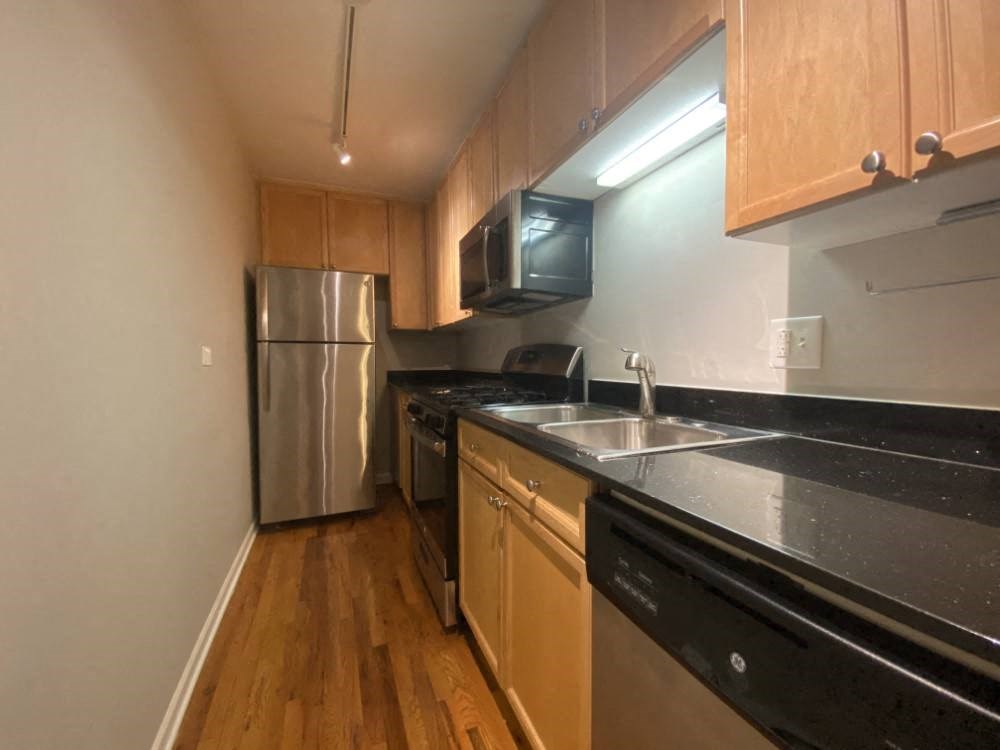 Galley style kitchen - Large One Bedroom