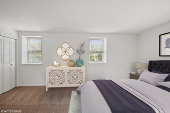 Spacious bedrooms flooded with natural light Spacious bedrooms flooded with natural light - Photo Gallery 4