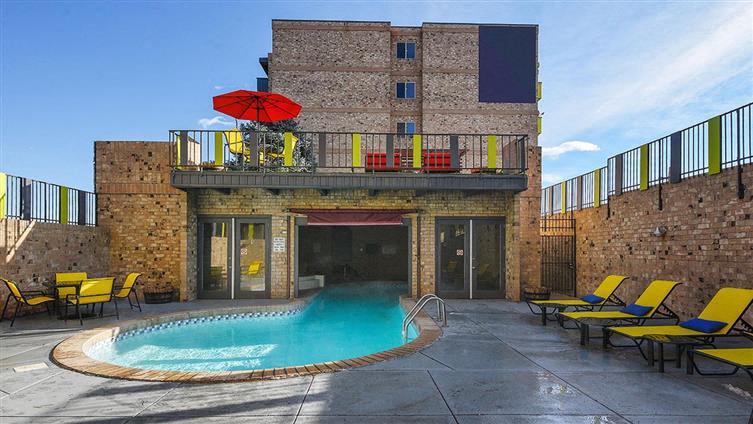 Sparkling Indoor/Outdoor Pool