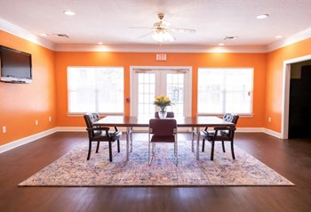 Hallmark At Garden Parkway