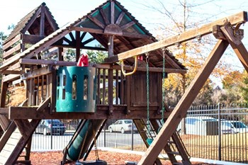 Hallmark At Garden Parkway