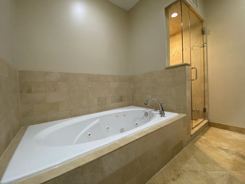 Luxury jetted bathtub